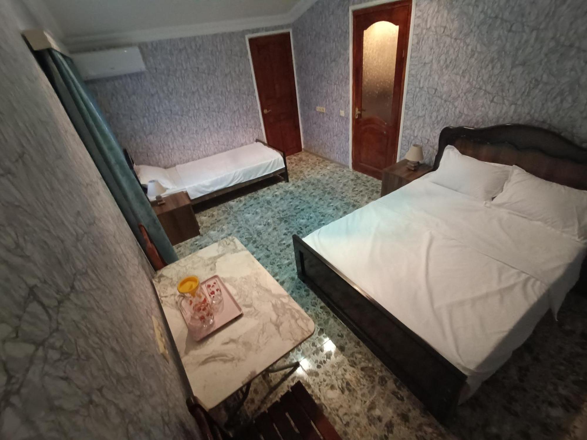 Light House Hotel Kutaisi Room photo
